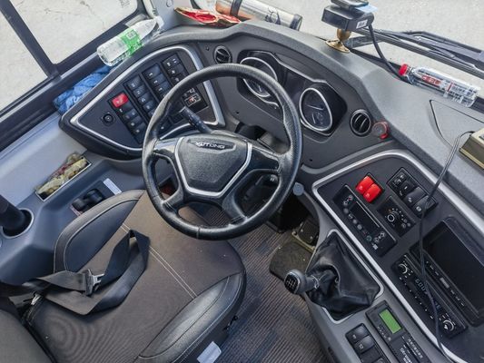 エクストラ大型荷物倉庫付きのユーロ6ダブルドアの中古商用バス