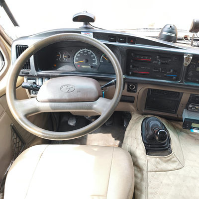 ユーロ4 中古バス 20人乗りのバンが売れる