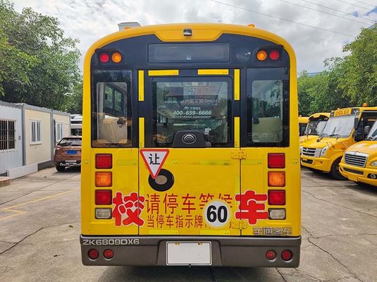 2014年8月に生産されたYutong 41席の中古スクールバスのディーゼル燃料