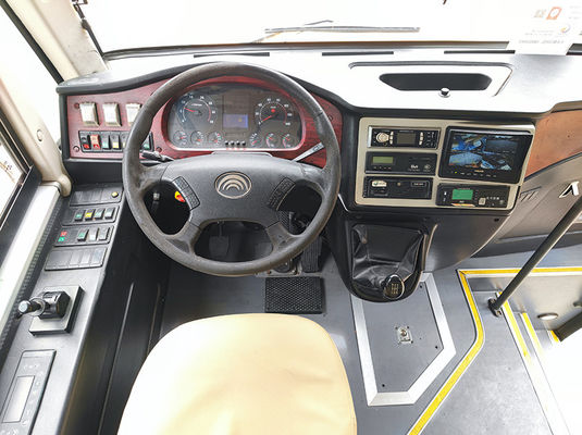 2014年8月に生産されたYutong 41席の中古スクールバスのディーゼル燃料