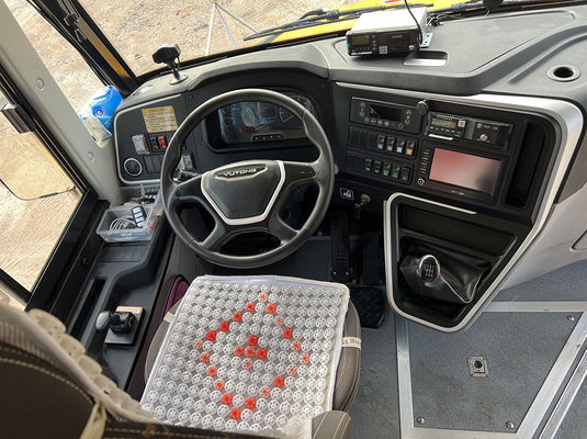 52 席 の 学生 輸送 用 校用 バス