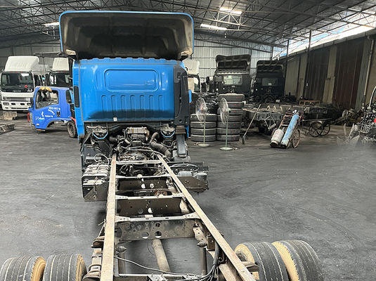 イスズー 中古 手動トランスミッション トラック 4X2 駆動 6 タイヤ