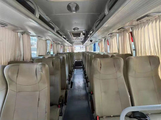 耐久性のある中古バス 47人乗り LHD 中古観光バス 2ドア