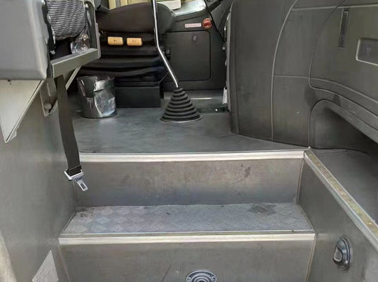 耐久性のある中古バス 47人乗り LHD 中古観光バス 2ドア