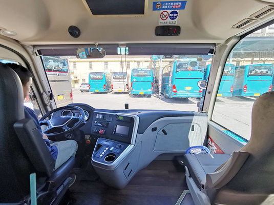 LHD ユートン 中古 豪華 バス 31 席 オートマティック transm