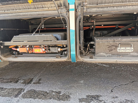 LHD 中古高級バス 31人乗り オートマチック