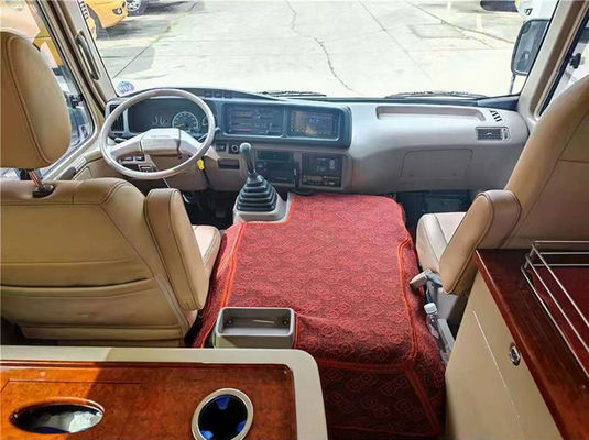 手動トランスミッション付き11人乗り中古ミニバス