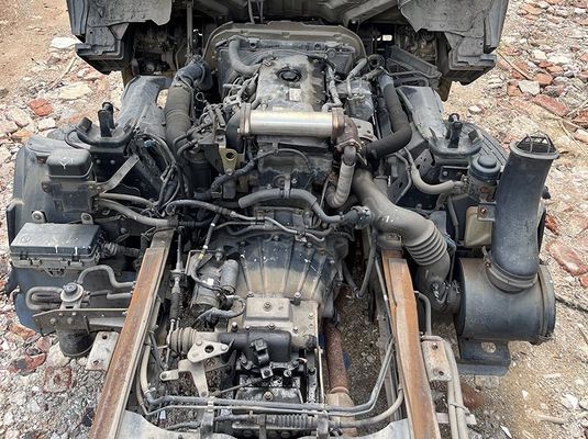イスズウ 中古トラック 600p ELF 4X2 中古軽トラック 175hp ディーゼルエンジン 貨物トラック トラック