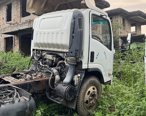 中古トラック Isuzu ELF 600p 貨物トラック 4KH1 ディーゼルエンジン 白い車体