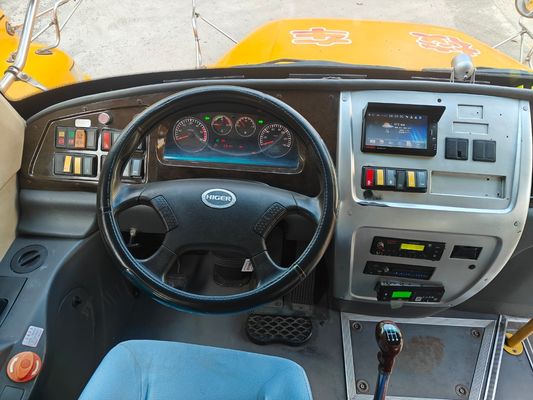 56席ディーゼルエンジンのLHD KLQ6106XQE4 Uesd 学校バス 中国製