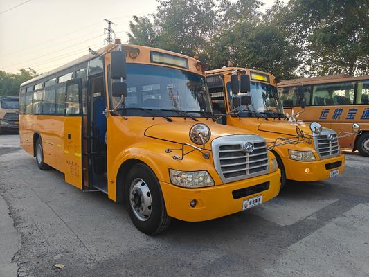 56席ディーゼルエンジンのLHD KLQ6106XQE4 Uesd 学校バス 中国製