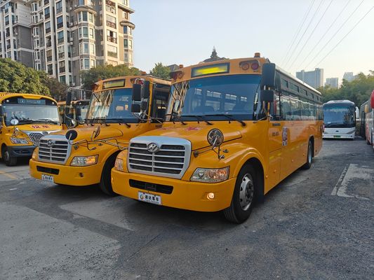 56席ディーゼルエンジンのLHD KLQ6106XQE4 Uesd 学校バス 中国製
