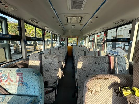 中国製の36人乗りのディーゼルエンジン 中古学校バス 頑丈で耐久性がある