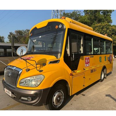中国製の36人乗りのディーゼルエンジン 中古学校バス 頑丈で耐久性がある